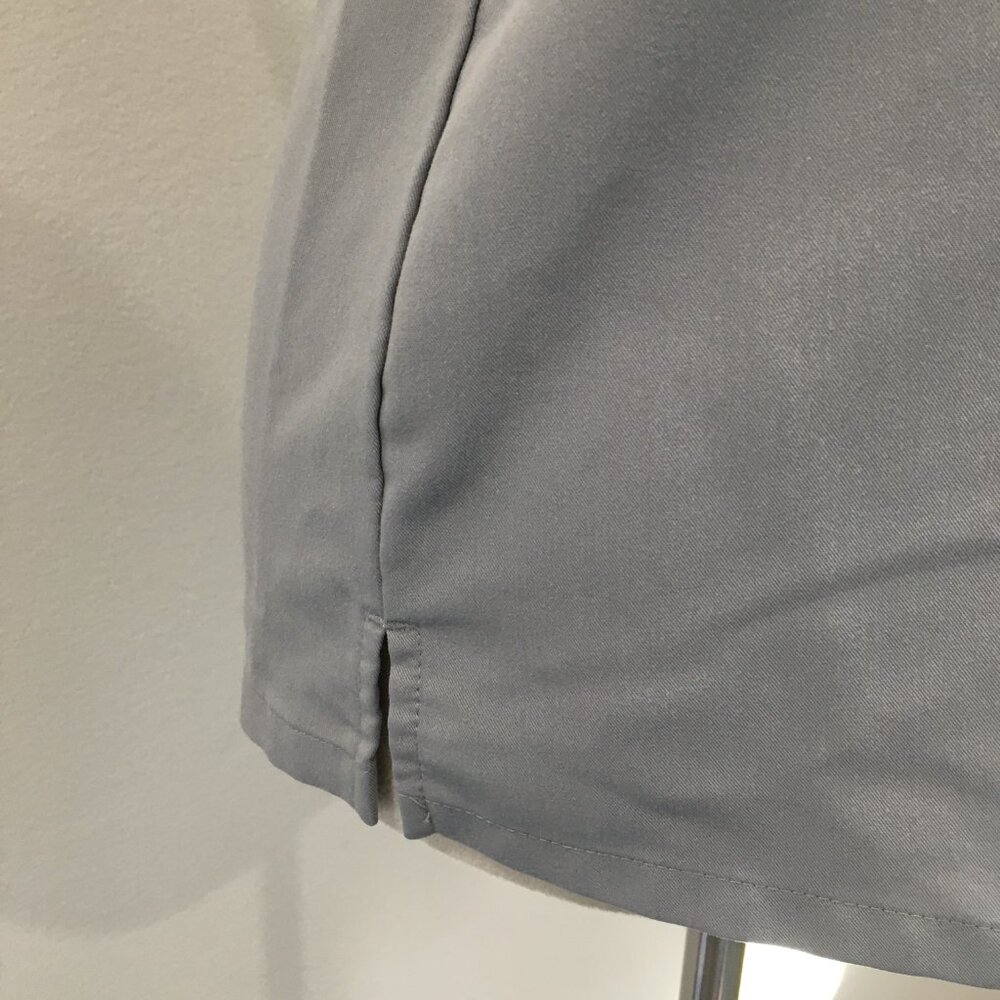 FIGS Gray CATARINA One Pocket Short Sleeve Classic Fit Scrubs Medical Shirt Top - Picture 9 of 10